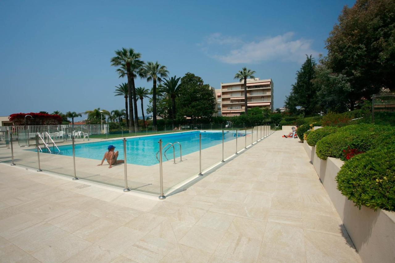 Le Tamaris - Terrasse Vue Sur Mer - Piscine, Tennis & Jardin Apartamento Antibes Exterior foto